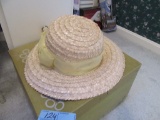 LADIES HAT NO NAME OR SIZE UNION MADE IN USA WITH BOX