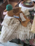DUCK REMOTE HOLDER. AFGHAN. CERAMIC CAT MADE IN TAIWAN