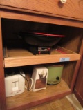 ELECTRIC WOK. CROCK POT. CAN OPENER. TOASTER