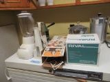 SUNBEAM BLENDER. ELECTRIC KNIFE. MIXER. RIVAL CROCK POT 1 QUART