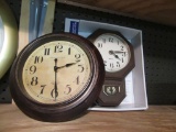 BATTERY POWERED WALL CLOCKS INCLUDING STEARNS & NOBLE AND SPARTUS