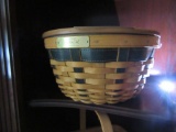 2004 LONGABERGER COLLECTORS CLUB WARE BASKET WITH LID AND INSERT