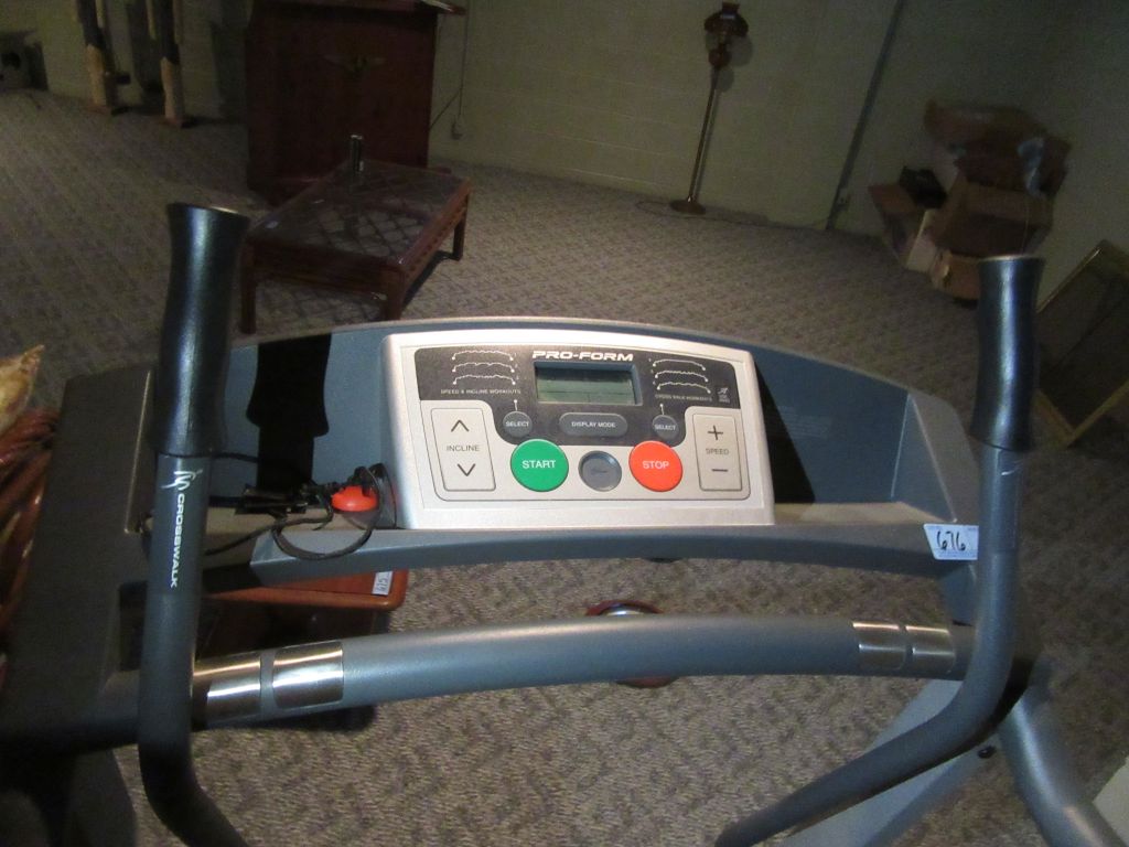 PRO-FORM CROSSWALK 380 TREADMILL Proxibid