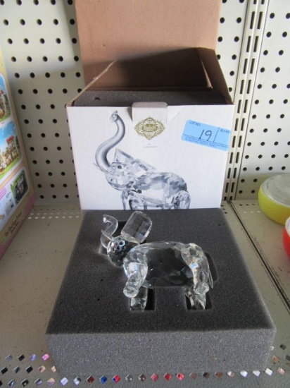 SHANNON CRYSTAL BY GODINGER ELEPHANT FIGURINE