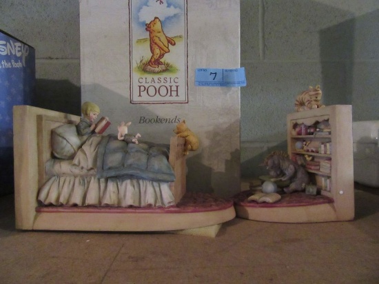 WINNIE THE POOH BOOKENDS