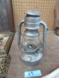 DIETZ LITTLE WIZARD LANTERN WITH CLEAR GLOBE