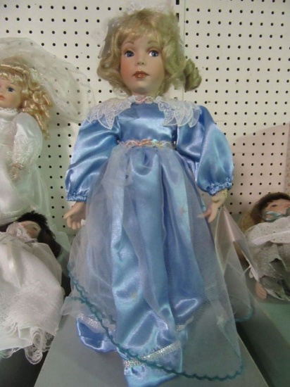 BETTY JANE CARVER PARADISE GALLERY MUSICAL DOLL