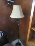 METAL DECORATIVE FLOOR LAMP