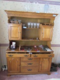 EARLY AMERICAN STYLE HUTCH