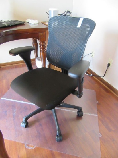 WOVEN BACK OFFICE CHAIR