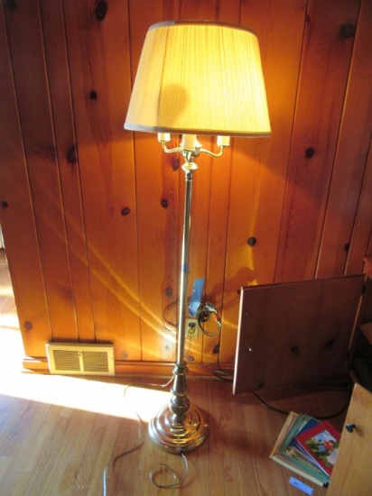 BRASS FLOOR LAMP