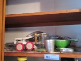 VARIETY OF KITCHEN UTENSILS