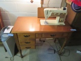 SINGER SEWING MACHINE