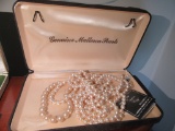 PEARL NECKLACE WITH CASE