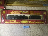 AHM SOUTHERN PACIFIC LINES ENGINE AND COAL TENDER NUMBER 4272 WITH BOX