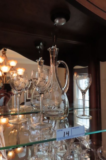 ETCHED DECANTER WITH STEMWARE