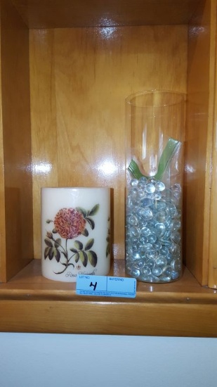 DECORATIVE CANDLE HOLDER AND GLASS VASE WITH GLASS PIECES