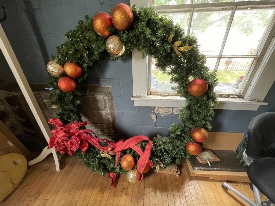 LARGE CHRISTMAS WREATH