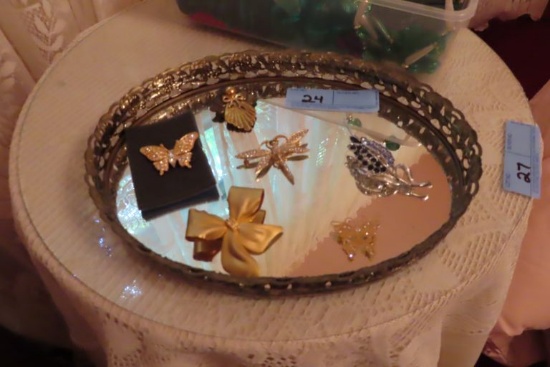 DRESSER TRAY WITH ASSORTED PINS