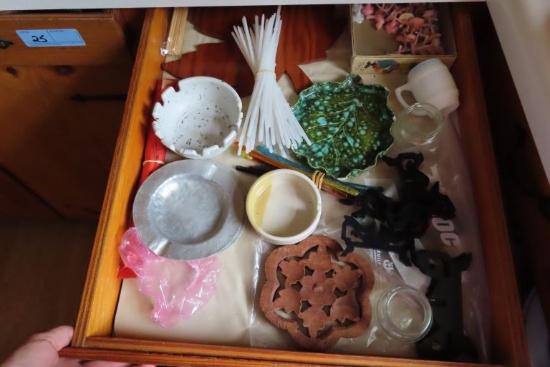 METAL ASHTRAYS. PLASTIC ASHTRAY AND ETC IN DRAWER