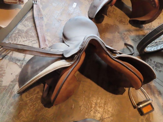 leather saddle with reflector style stirrups