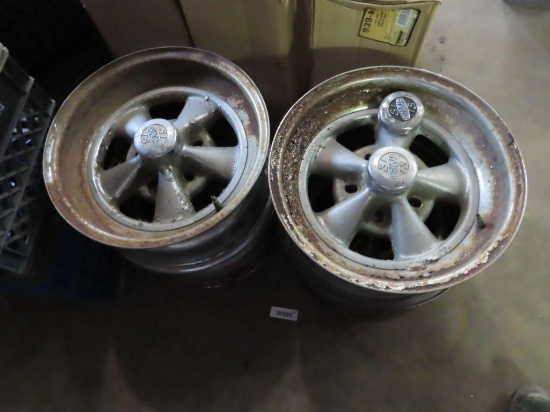 vintage 15-in Cragar rims.