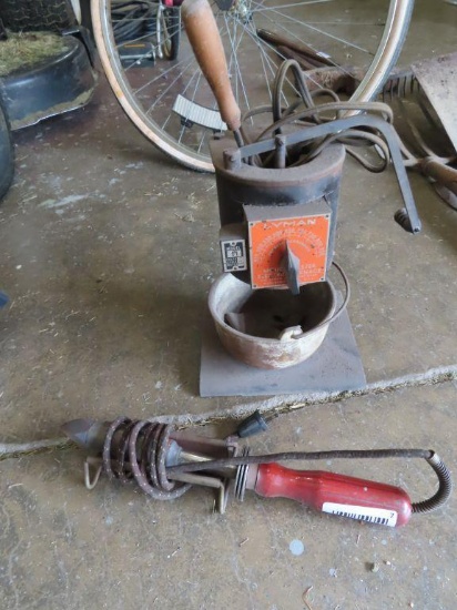 Lyman lead melter. model number 61. includes brazing tool