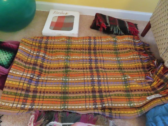 '70s style fringed throw
