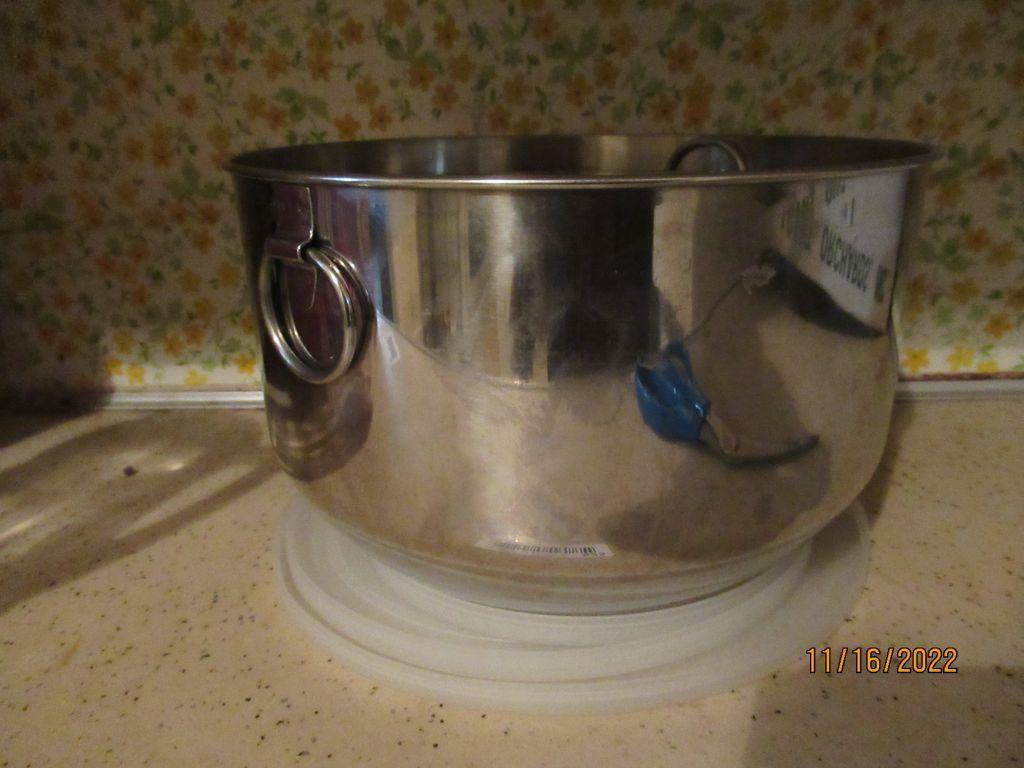 Farberware stainless steel mixing bowls with lids Proxibid