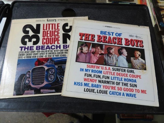 (2) The Beach Boys 33 record albums