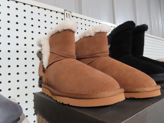 LAM size 9 boots