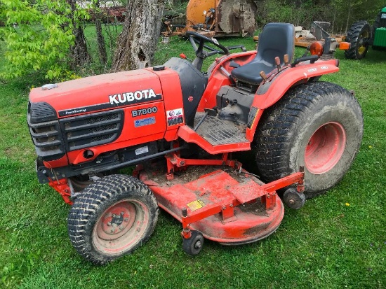 KUBOTA B7800 HSD TRACTOR, 4WD, 419 HOURS. SR# 52015. STARTED AND MOVED AROUND