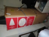 7-1/2 ft white Christmas tree