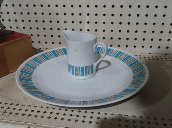 Harmony House plate and creamer