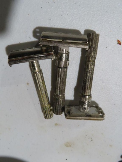 Lot of three vintage razors