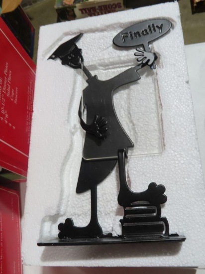 Graduation figurine picture holder