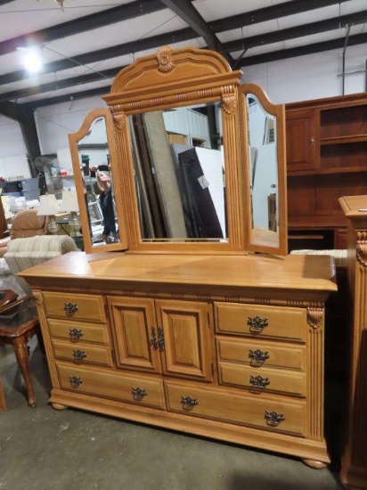 Sumter dresser with bifold mirror