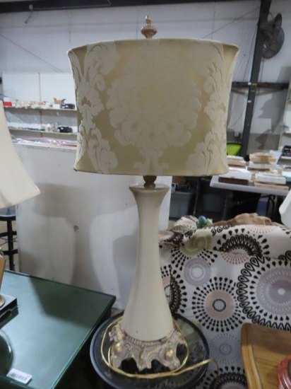 Modern table lamp