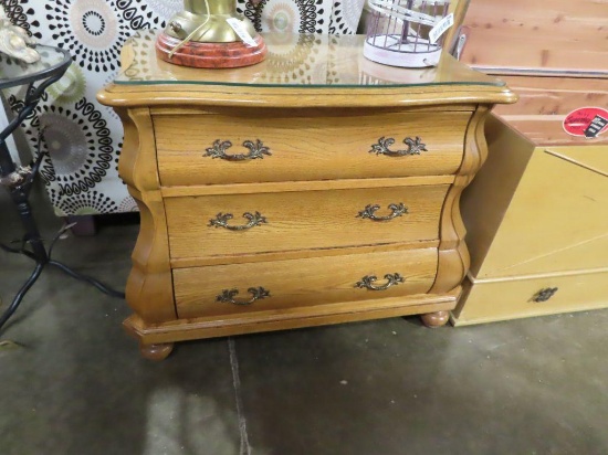 Oak three drawer decorative chest with glass top made by Hekman...Furniture