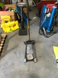 HYDRAULIC FLOOR JACK