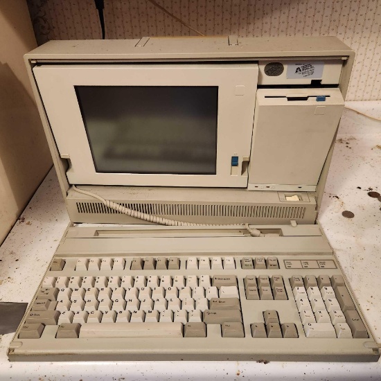 Vintage IBM model 8573-121 portable personal computer