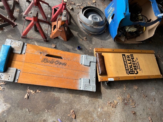 Lot of two vintage roll about creepers