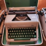 Antique Royal typewriter with case