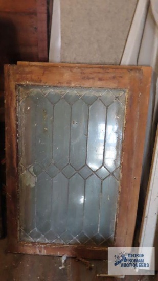 Lot of two leaded glass windows