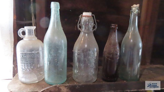 Assorted bottles including White House vinegar, absolutely pure milk bottle, Renner Brewing Company