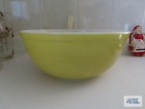 Pyrex mixing bowls
