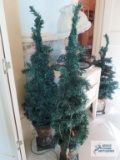 Lot of two decorative lighted trees