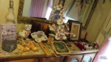 Lot of decorative items, the Royal kitten of prosperity figurine, wall hangings, vintage pencil