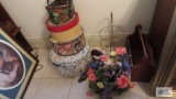 Lot of decorative boxes, composite wall shelf, plate holder, wooden magazine basket and florals