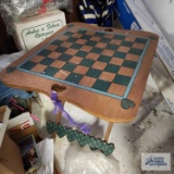 Folding game table